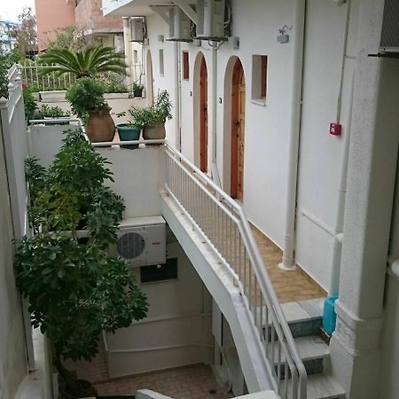 Lovely Holidays Hotel 헐소니소스 외부 사진