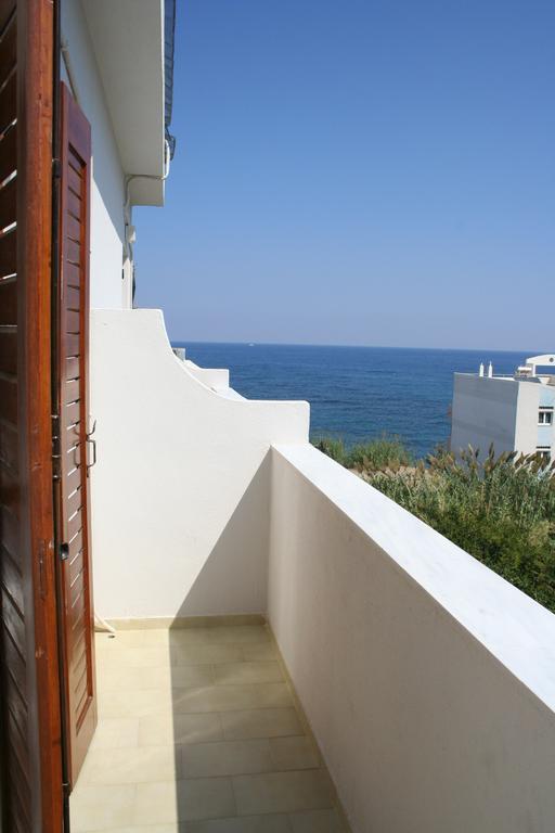 Lovely Holidays Hotel 헐소니소스 외부 사진
