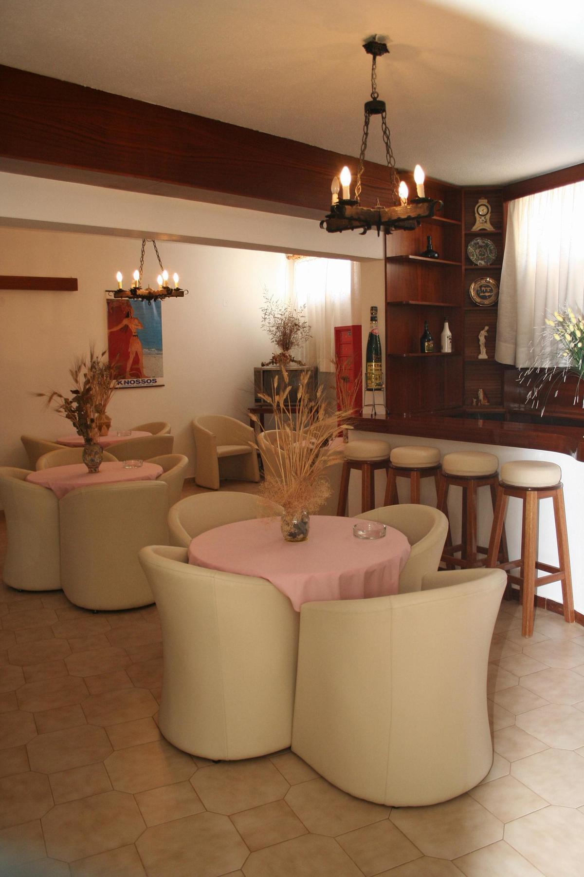 Lovely Holidays Hotel 헐소니소스 외부 사진
